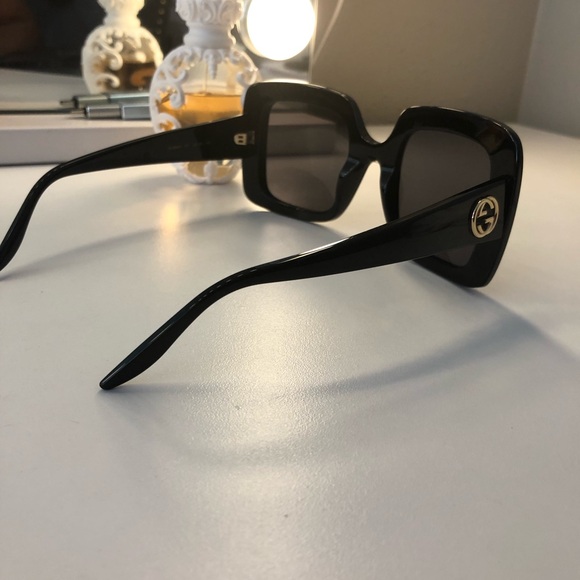 Gucci Oversized Sunglasses - Gucci GG0896S - Picture 4 of 6